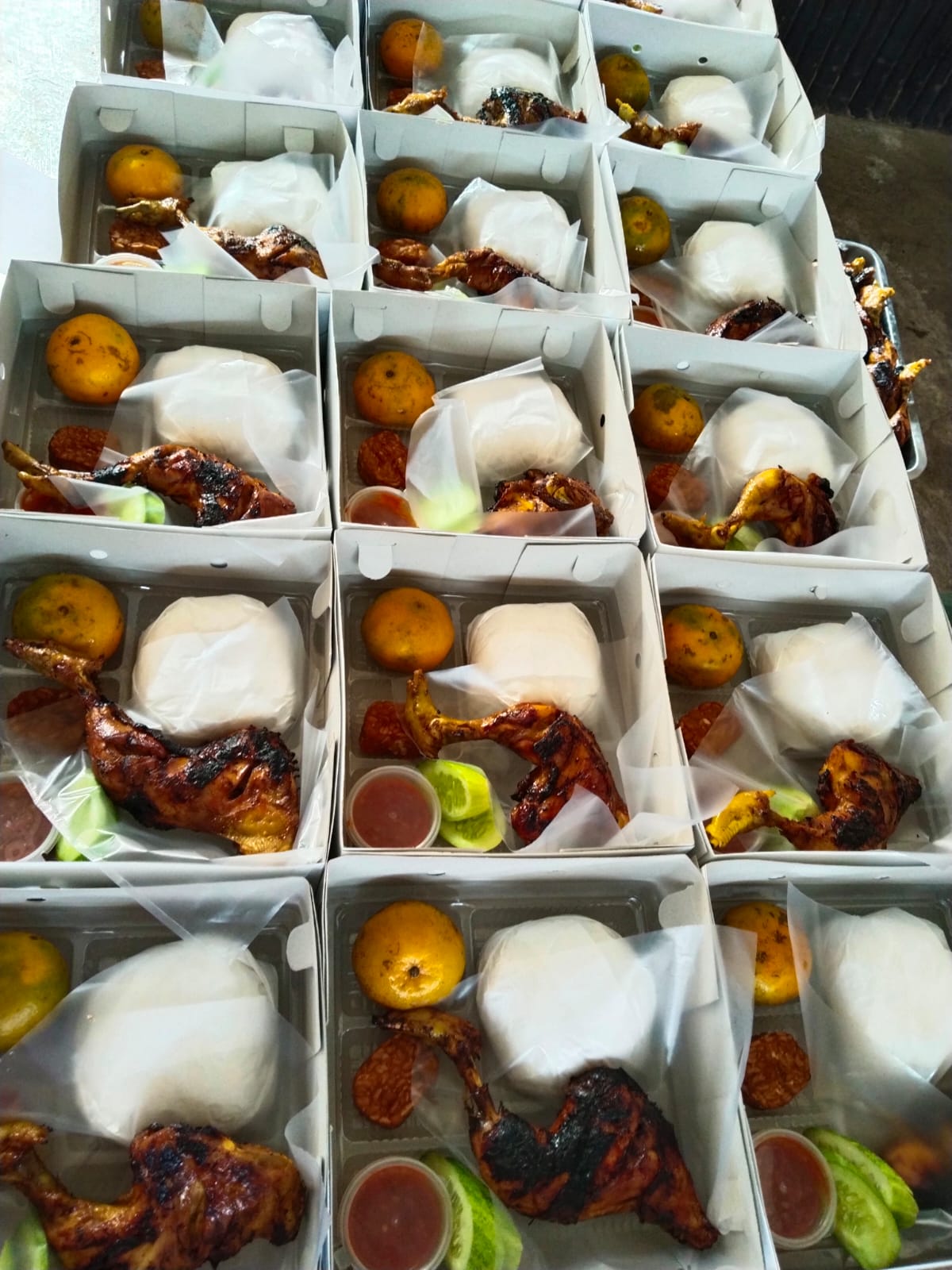 Paket Nasi Box Sedang (Box Putih) - Ayam